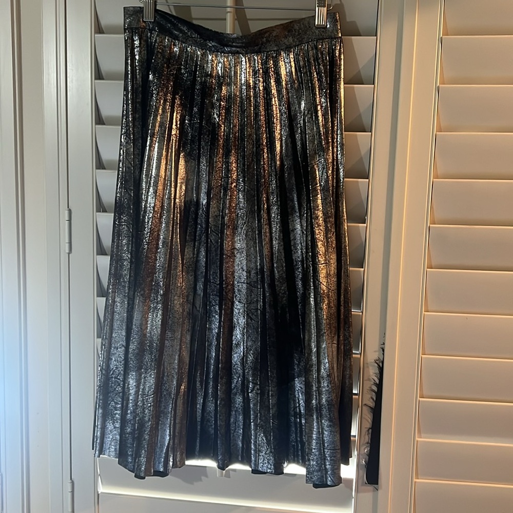 Zara distressed pleated a line skirt